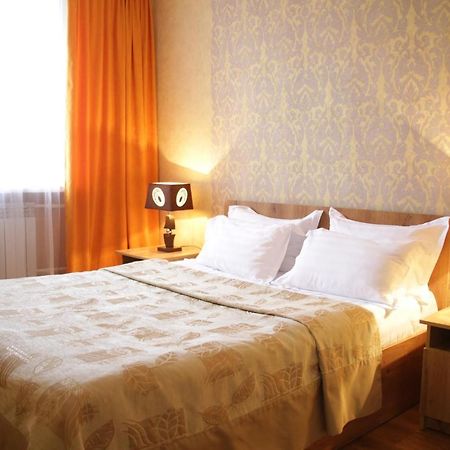 City Hotel Ustʼ-Kamenogorsk Eksteriør bilde
