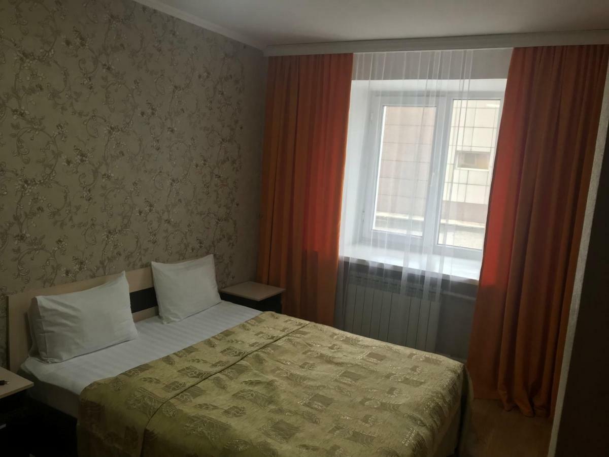 City Hotel Ustʼ-Kamenogorsk Eksteriør bilde