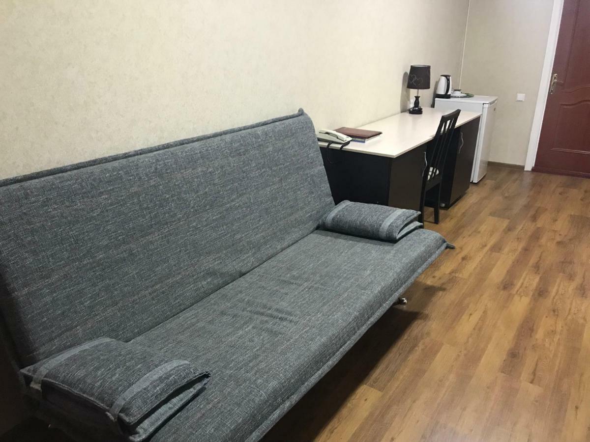 City Hotel Ustʼ-Kamenogorsk Eksteriør bilde