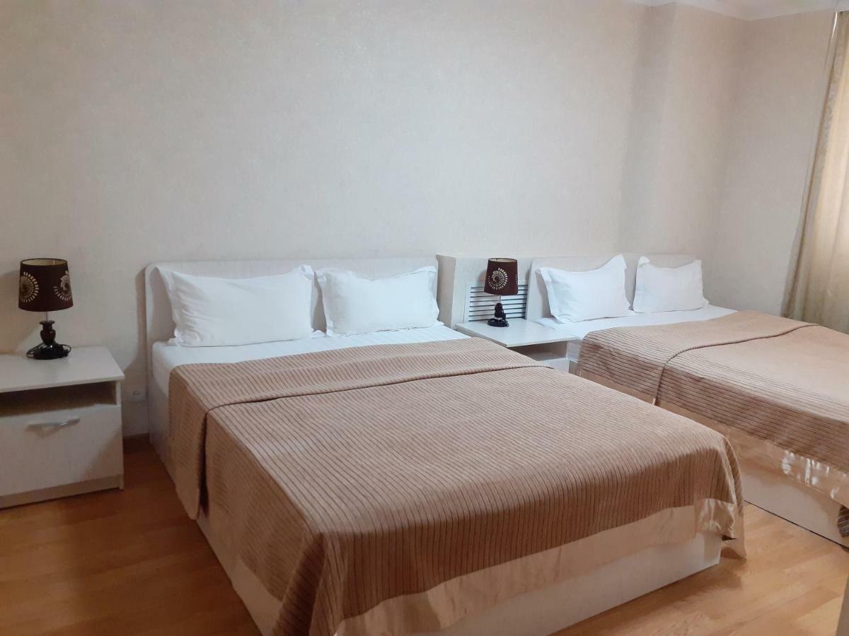 City Hotel Ustʼ-Kamenogorsk Eksteriør bilde