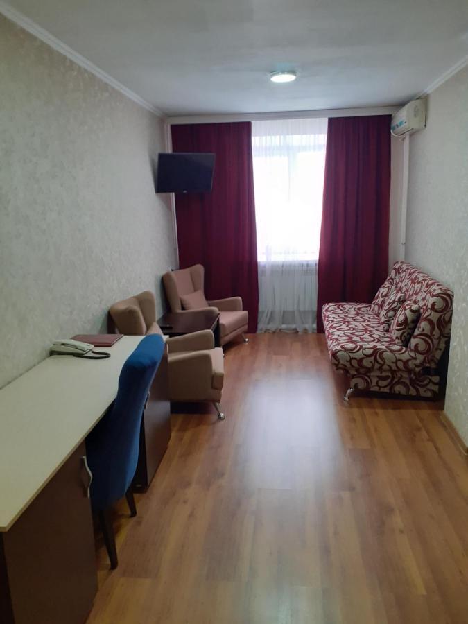 City Hotel Ustʼ-Kamenogorsk Eksteriør bilde