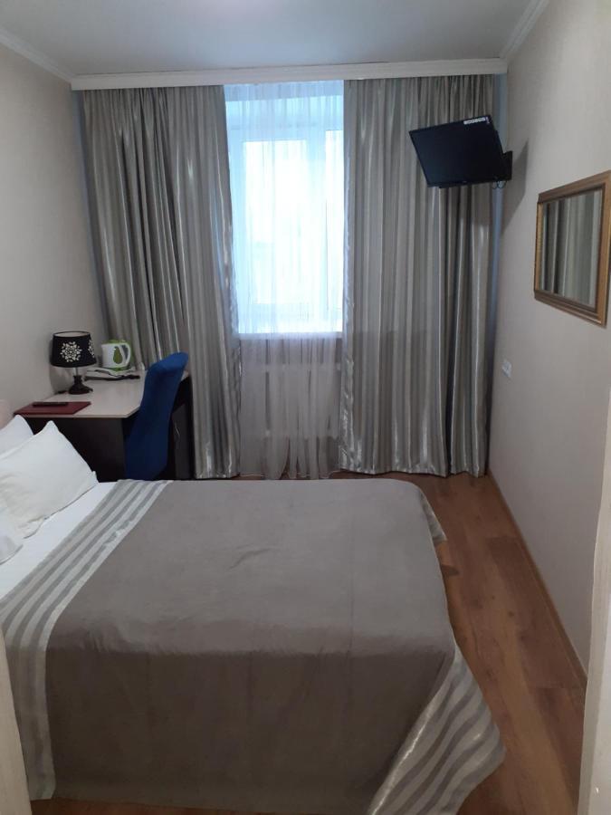 City Hotel Ustʼ-Kamenogorsk Eksteriør bilde