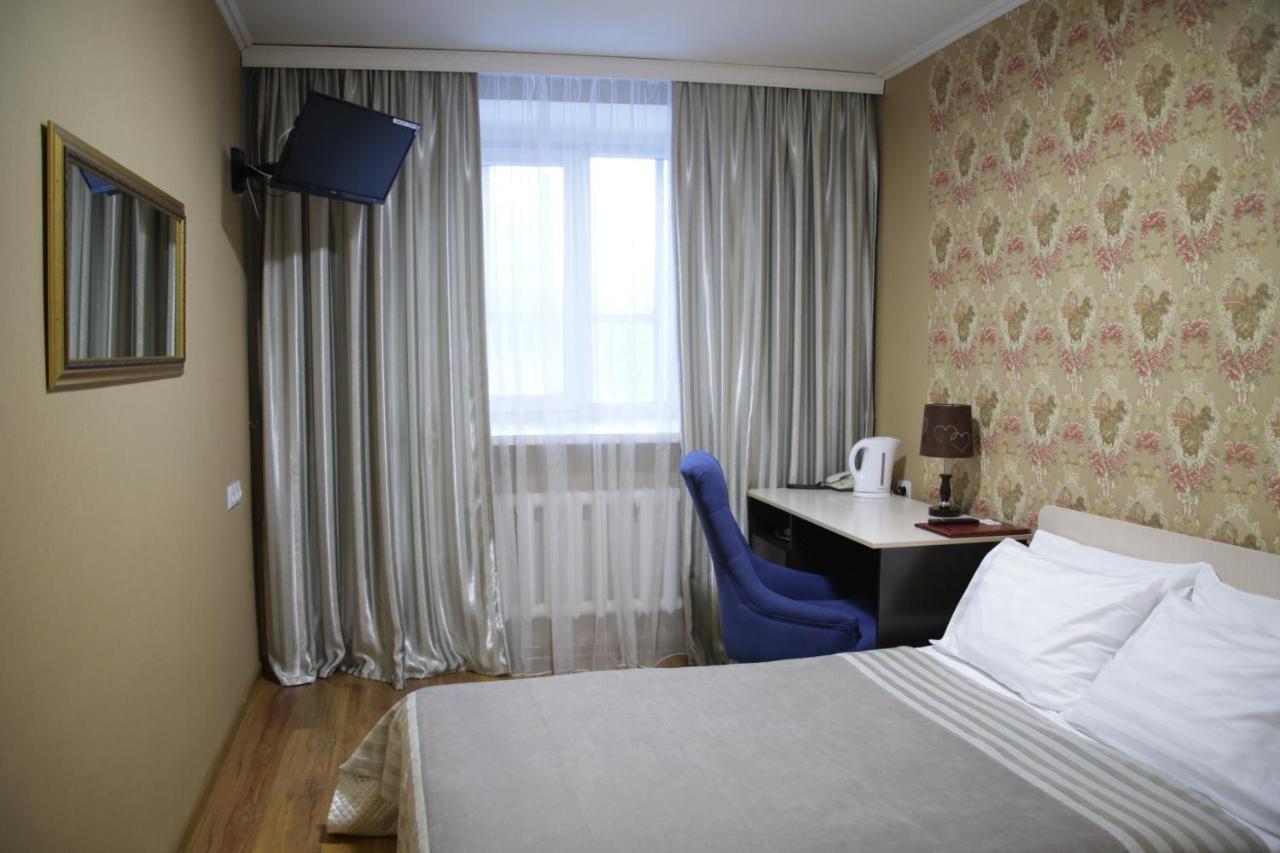 City Hotel Ustʼ-Kamenogorsk Eksteriør bilde