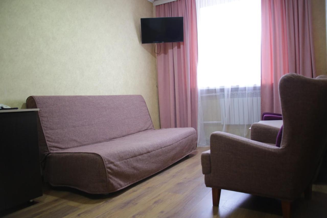 City Hotel Ustʼ-Kamenogorsk Eksteriør bilde